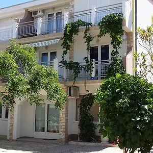 Ivi Apartman Vir